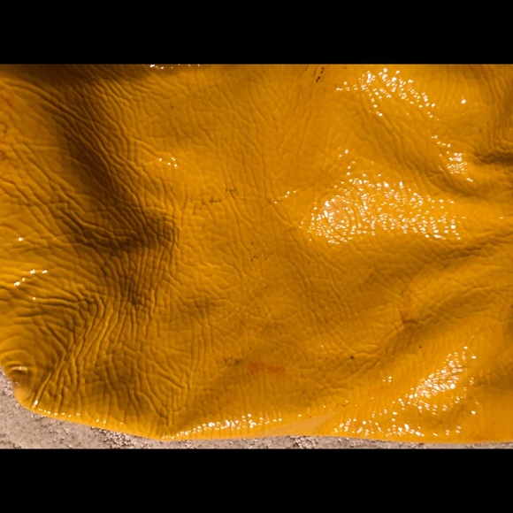 Prada - Picture 8 of 8